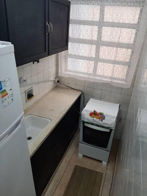 Kitnet Pé Na Areia, Em Frente A Praia. Apartment *