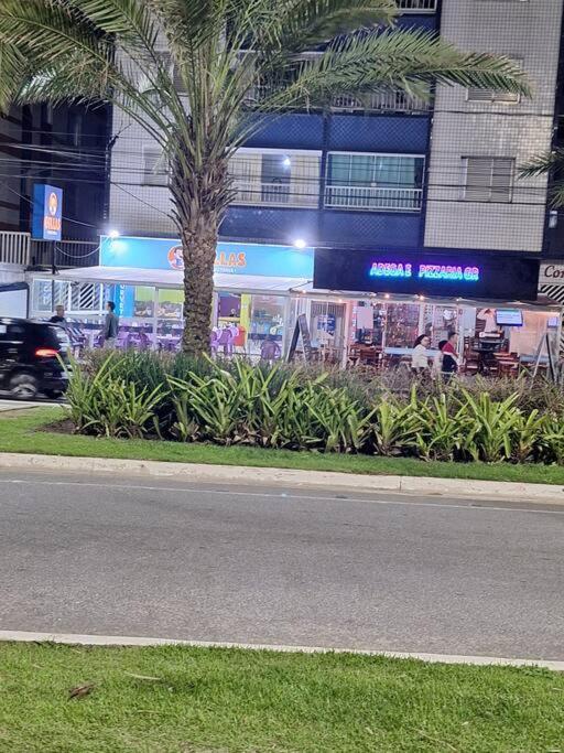 Kitnet Pé Na Areia, Em Frente A Praia. Praia Grande (Santos)